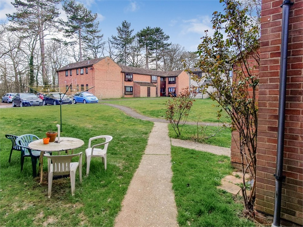 39 Chinook, Highwoods, Essex CO4 9RN