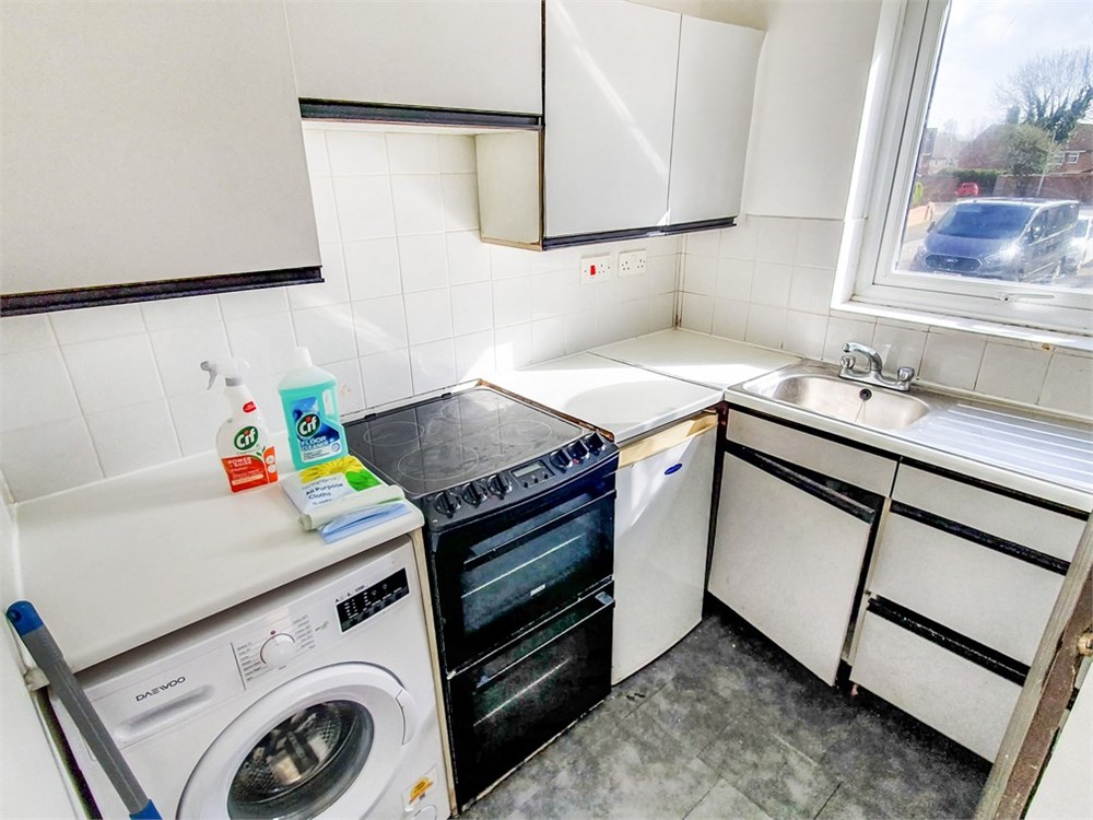 39 Chinook, Highwoods, Essex CO4 9RN