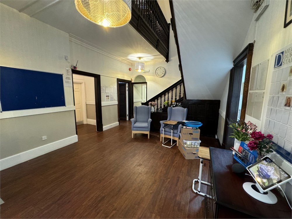 Delph House, 40 Upper Golf Links Road, Poole, BH18 8BY