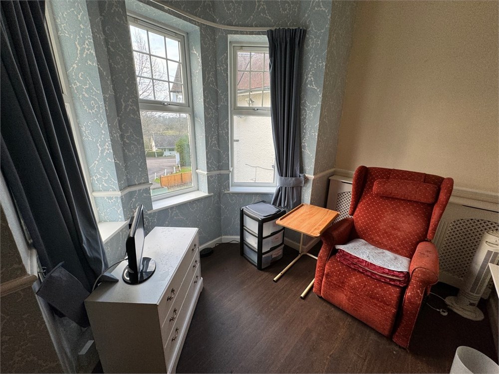 Delph House, 40 Upper Golf Links Road, Poole, BH18 8BY