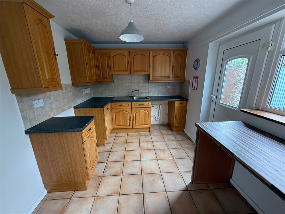 12 Sankey Drive, Nottingham, NG6 7DT