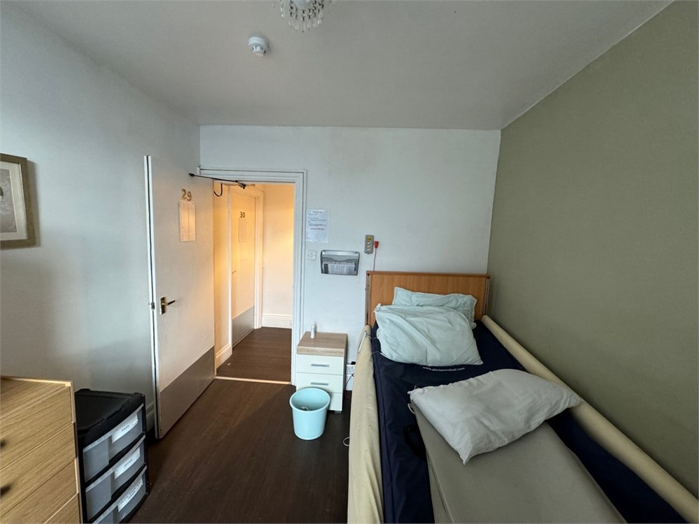 Delph House, 40 Upper Golf Links Road, Poole, BH18 8BY