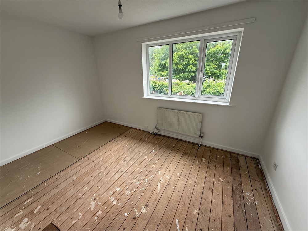 12 Sankey Drive, Nottingham, NG6 7DT