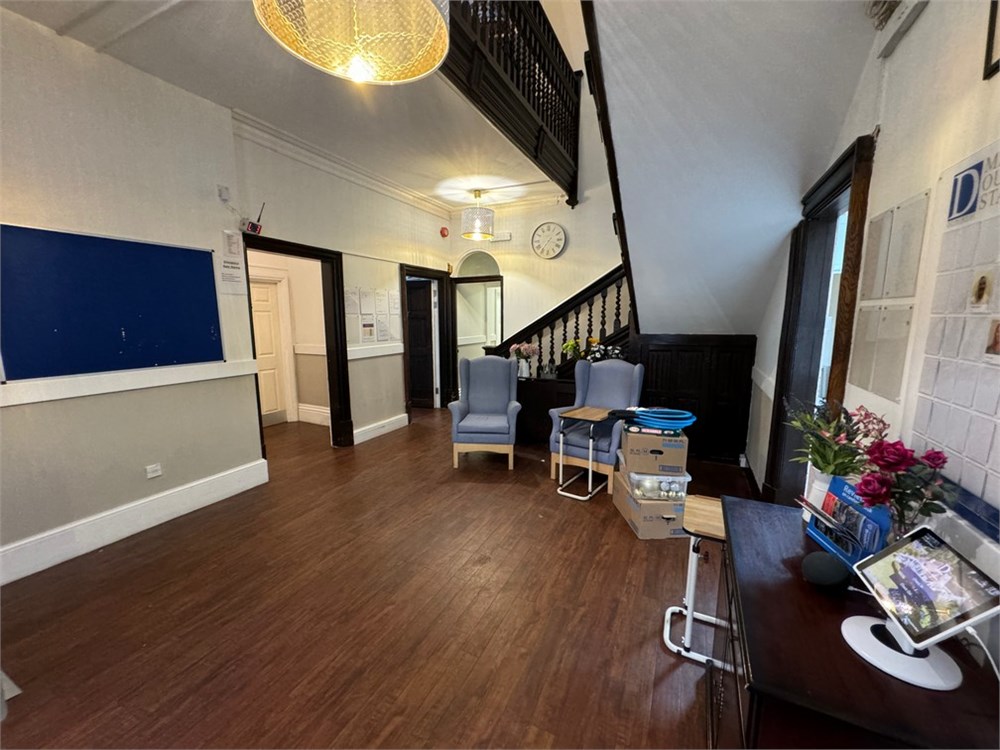 Delph House, 40 Upper Golf Links Road, Poole, BH18 8BY