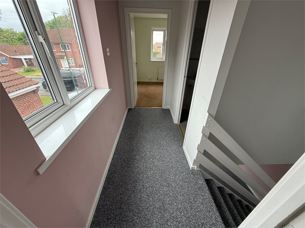 12 Sankey Drive, Nottingham, NG6 7DT