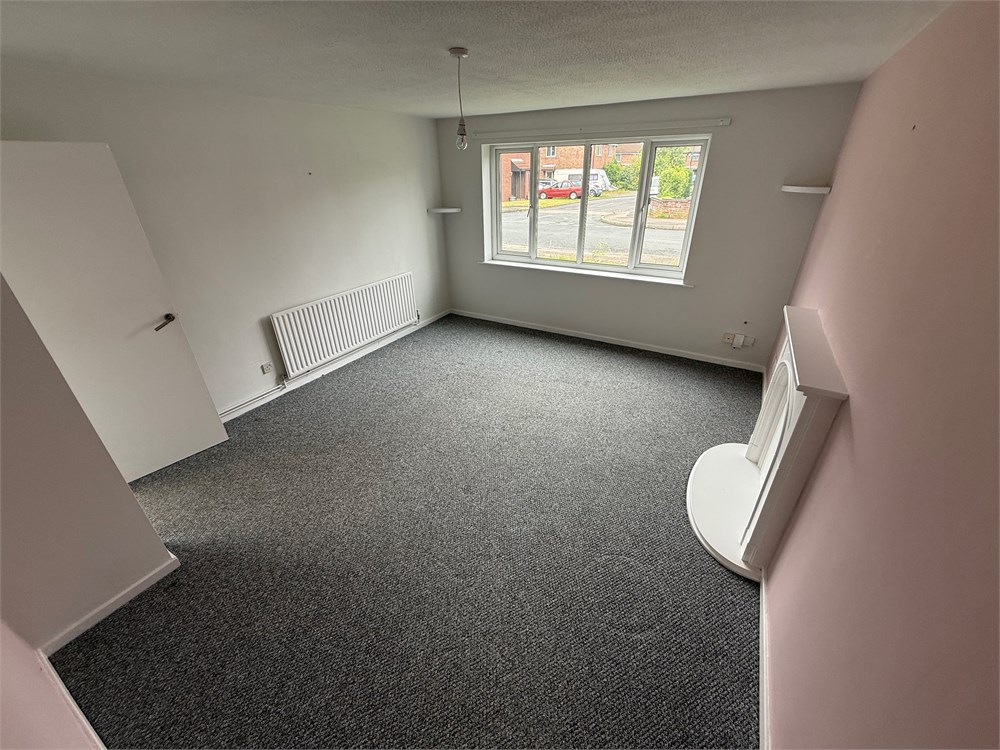 12 Sankey Drive, Nottingham, NG6 7DT