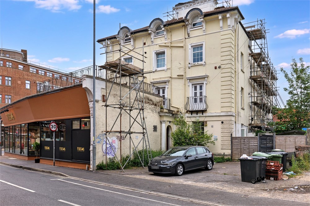 Flat 1, Clare House, PO5 1JL