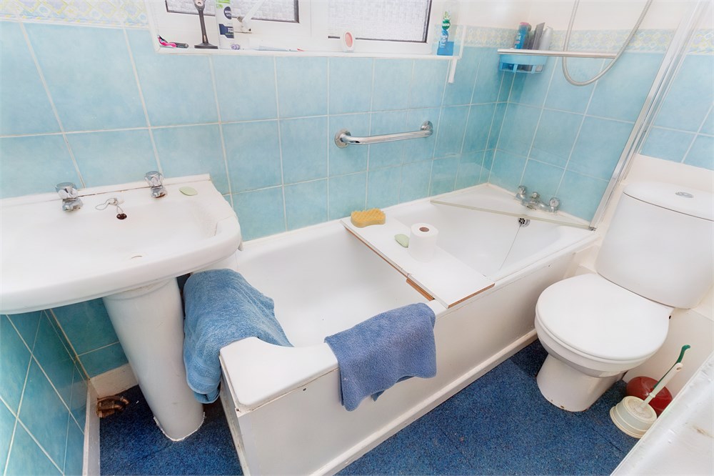 16 Manor Drive Cheshire CW8 4ET